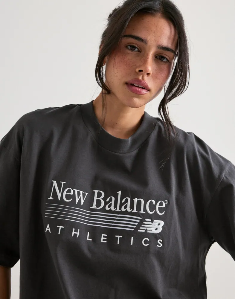 New Balance Trackside Oversized T-shirt dam – bild 3