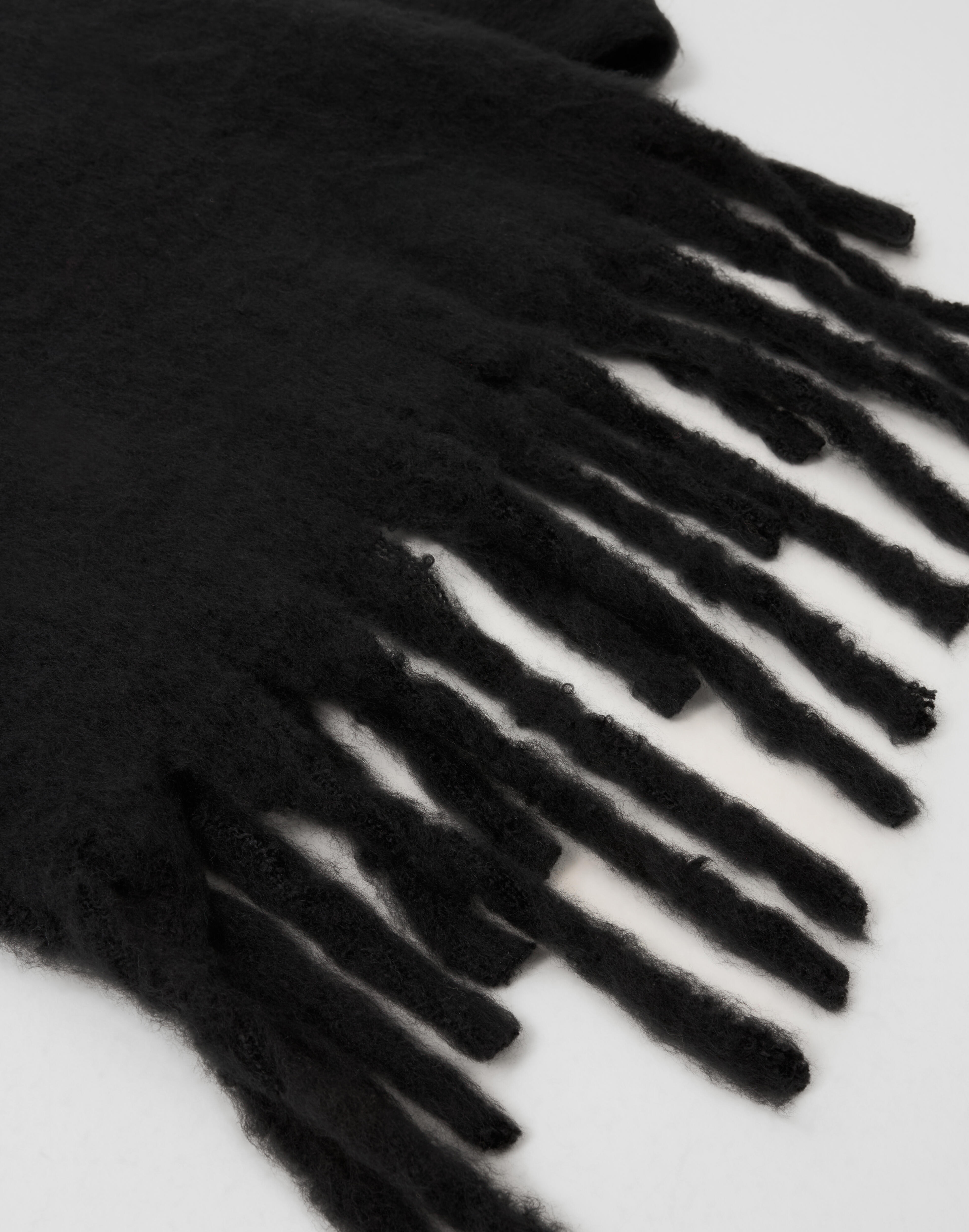 Buy Nelly Chunky Fuzzy Scarf - Black | Nelly.com