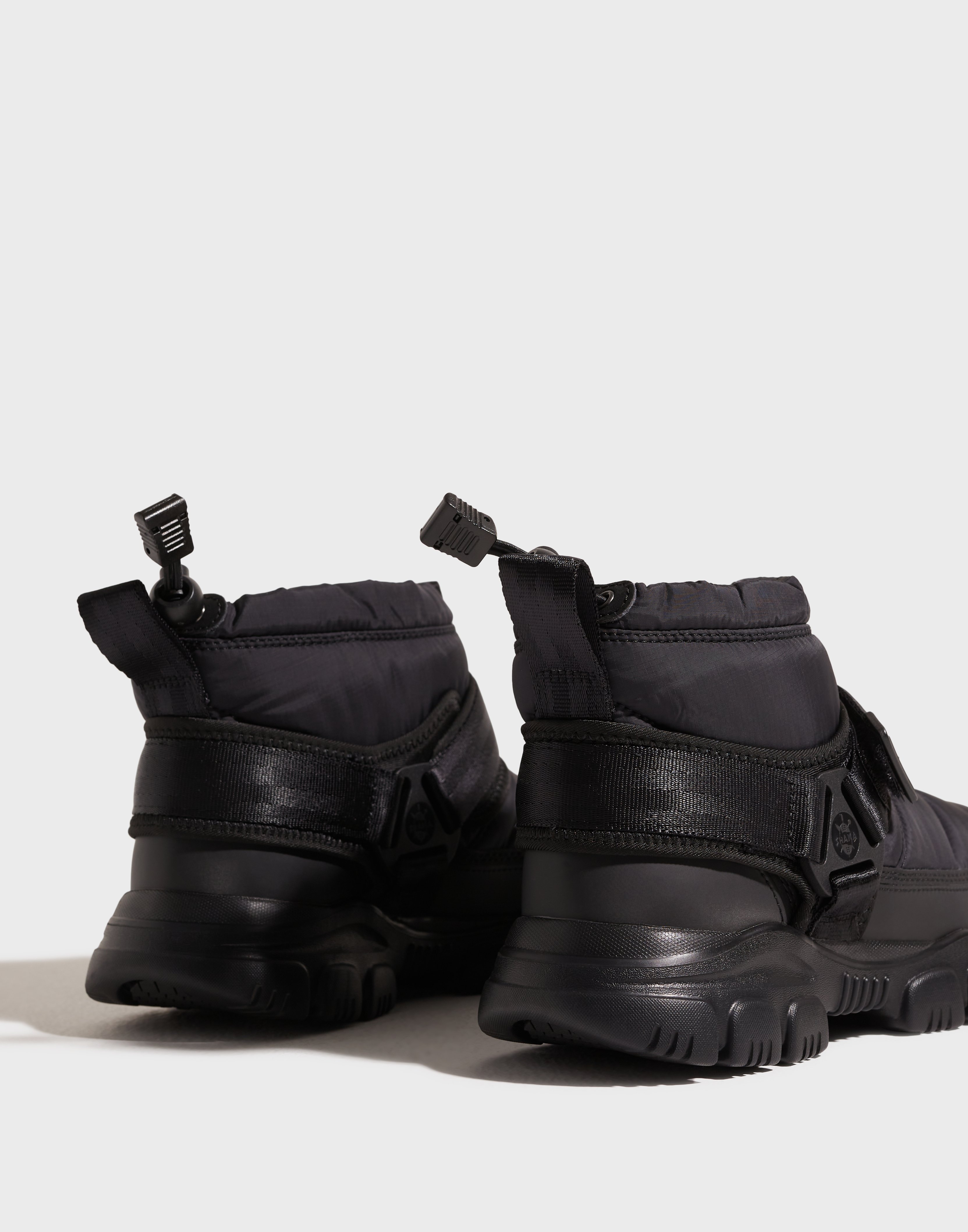 Buy Shaka SNUG BOOTIE AT - Black | Nelly.com
