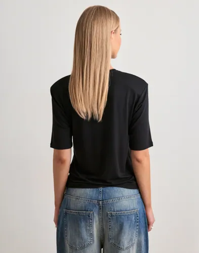 Nelly Perfect Soft Shoulder Top toppar dam – bild 3