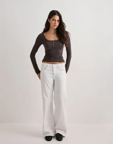 Nelly Soft Wool Blend Button Top blusar dam – bild 2