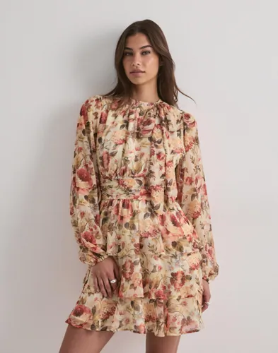 Neo Noir - Blomstret - Mio Vintage Flower dress