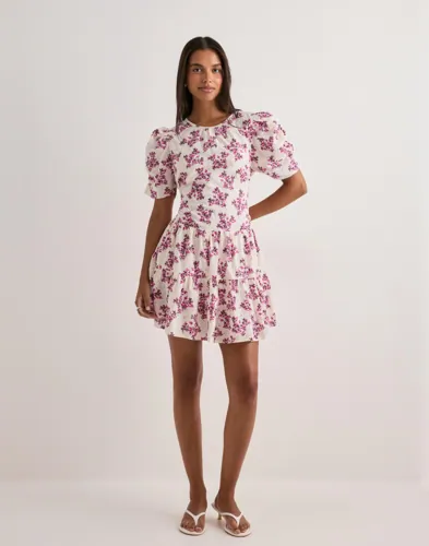 NEO NOIR Annitas Starling Flower Dress sommarklänningar dam – bild 3
