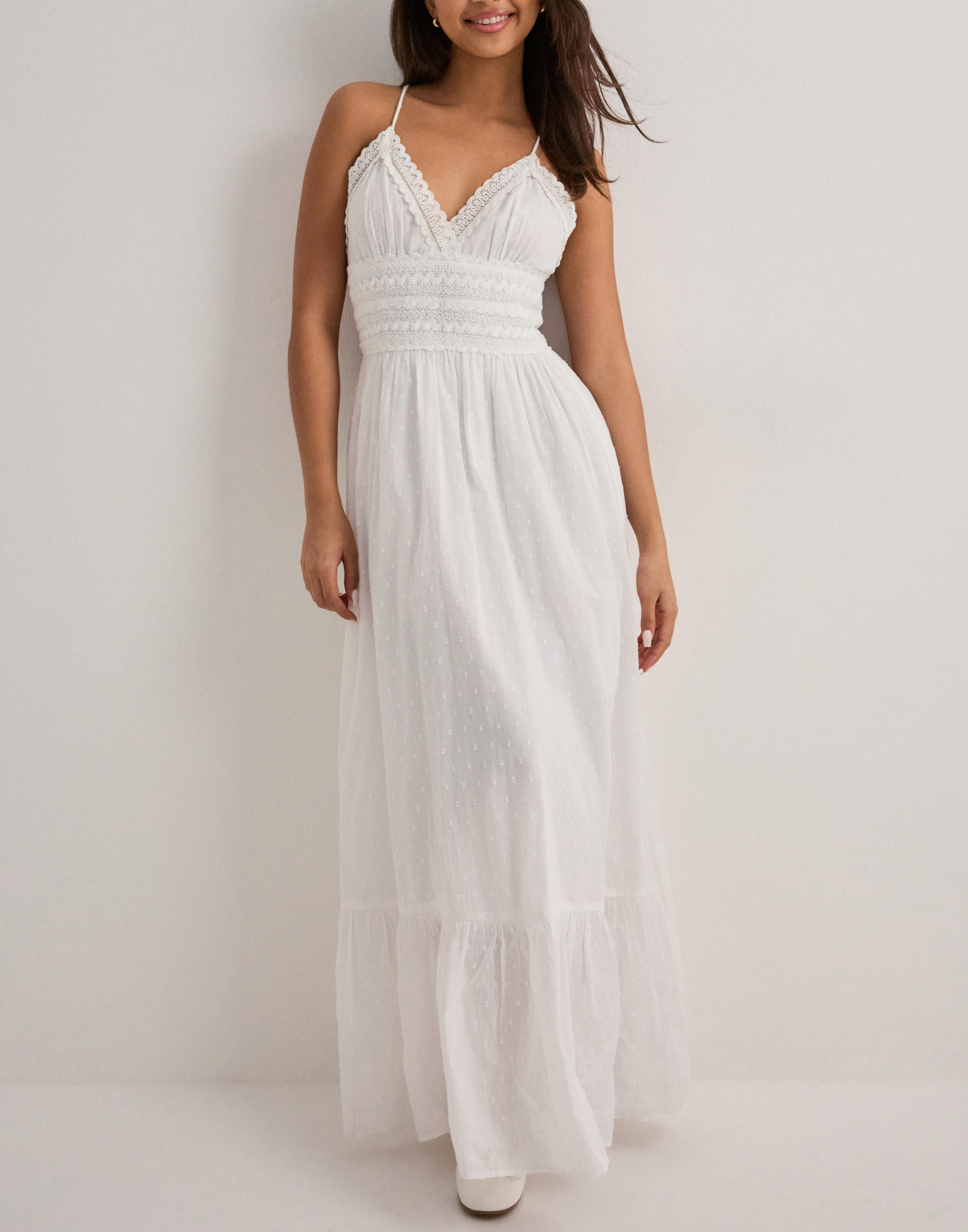 Buy Nelly That Extra Dress - White | Nelly.com
