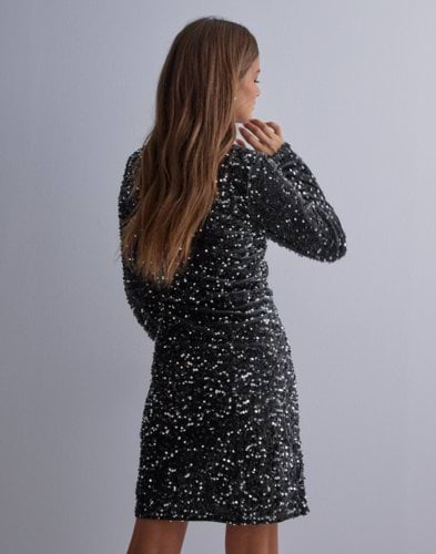 Pckam Ls V Neck New Dress Jrs Tawny Port Detail Tawny Port Seq