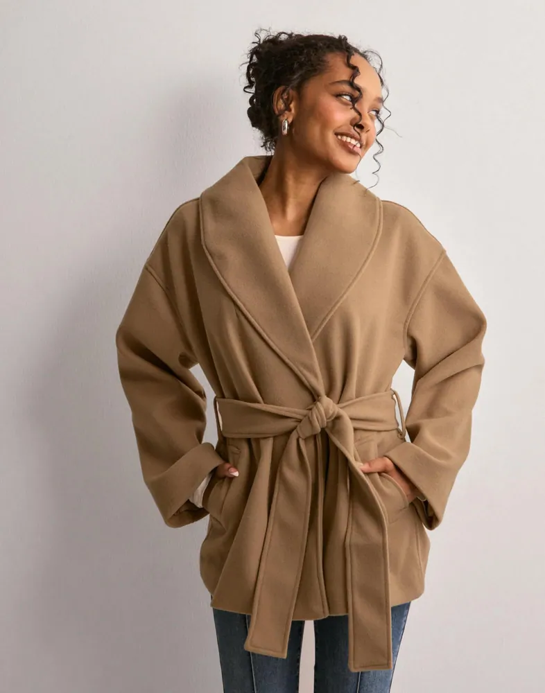 Buy Gina Tricot Shawl collar short coat - Camel | Nelly.com 