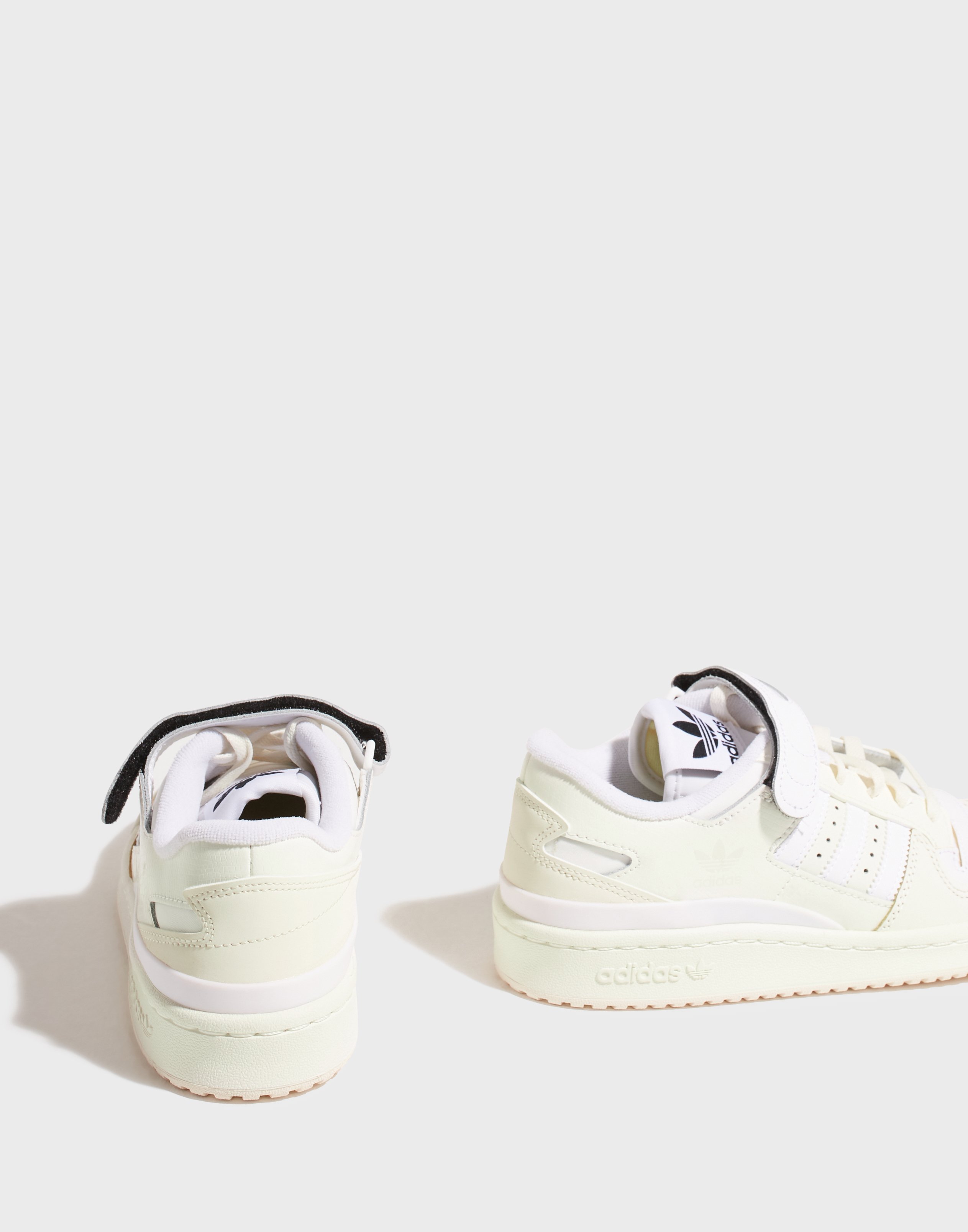 adidas originals forum 84 low sneakers in neutral